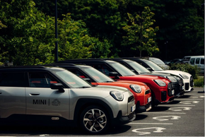 MINI PARTENARIAT AU HANGAR Y 